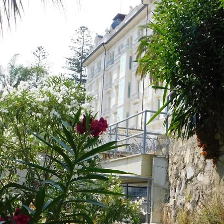 Savoia Handel 0-22 Apartment Sanremo