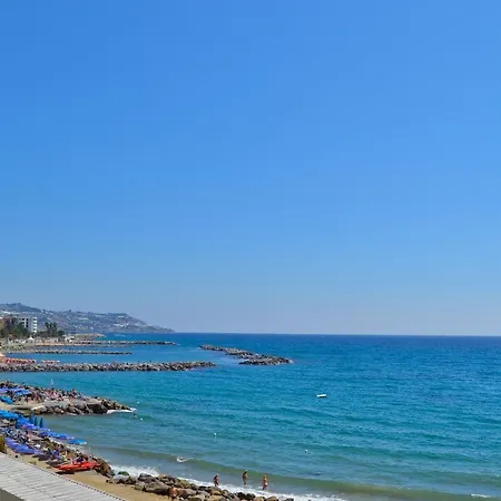 Savoia Handel 0-22 Apartment Sanremo