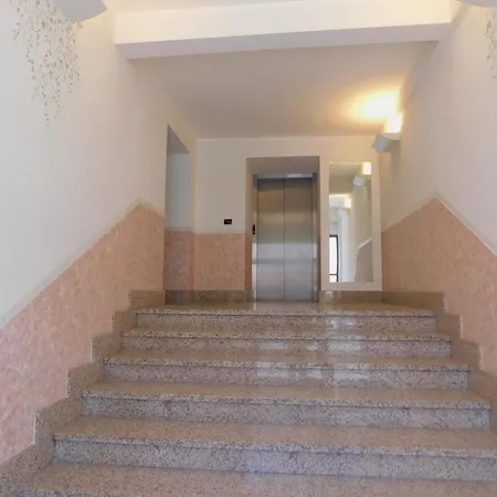Apartment Savoia Handel 0-22